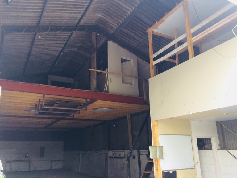 Industrial unit to let