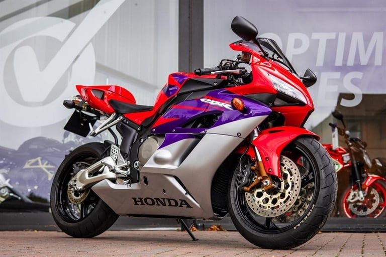 image for Honda CBR1000RR Fireblade RR5 ! LOW MILES ! ULTRA CLEAN