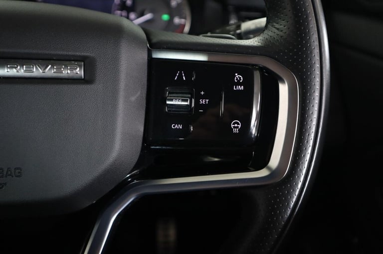 2022 Land Rover Range Rover Evoque 1.5 P300e 12.2kWh R-Dynamic SE Auto 4WD Euro 6 (s/s) 5dr Autom...