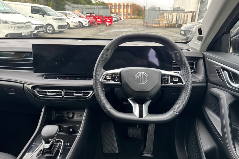 2025 MG MG HS 106287 Hatchback Petrol Automatic