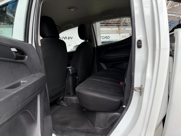 ISUZU D-MAX ISUZU 2.5 TD MANUAL MONSTER 5 2014