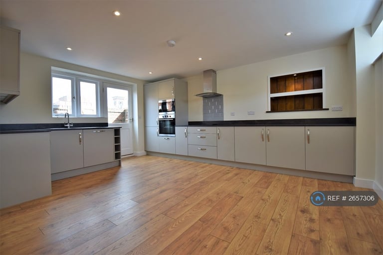 2 bedroom house in Listley Street, Bridgnorth, WV16 (2 bed) (#2657306)