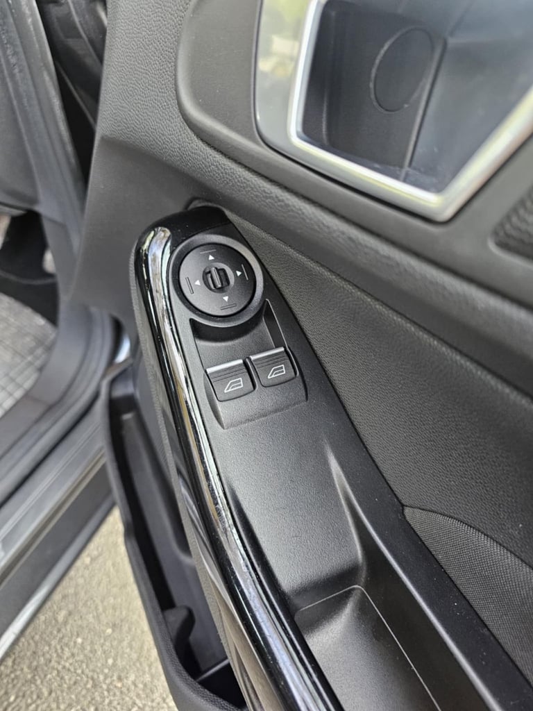 FORD FIESTA / ONLY 46K ON THE CLOCK / WET BELT DONE / SERVICE HISTORY / 2X KEY / 12 MONTHS M.O.T