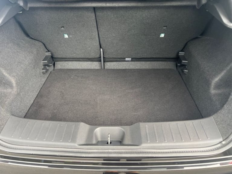  Nissan Juke 1.0 DiG-T 114 N-Connecta 5dr Petrol