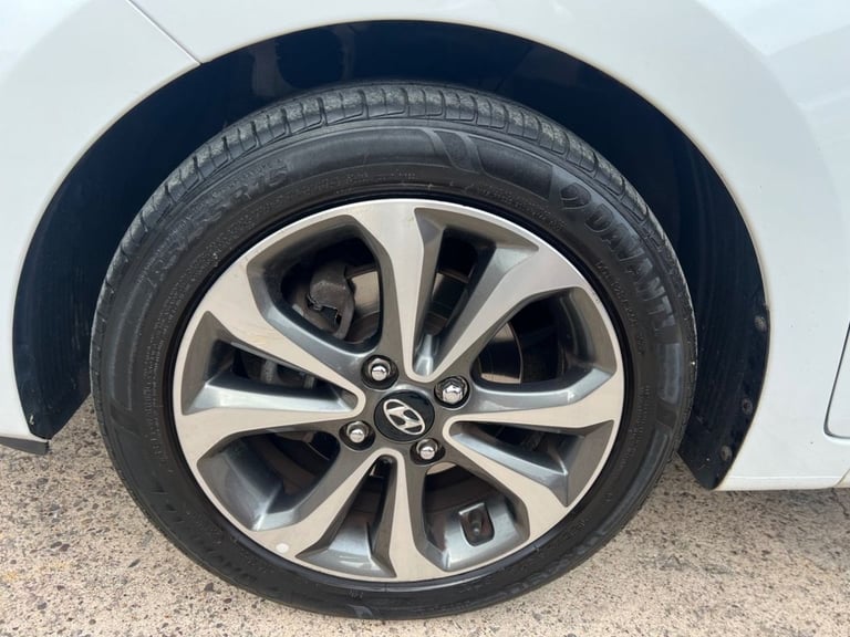 2019 Hyundai i10 1.0 Play 5dr HATCHBACK PETROL Manual