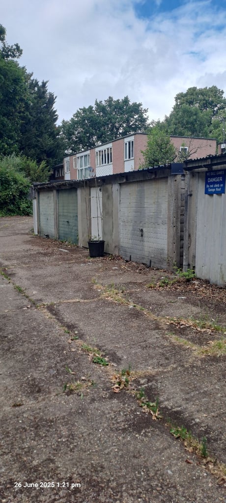 Freehold Lock-Up-Garage Forest Hill SE23 Bampton Road