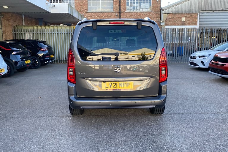  Vauxhall Combo Life 1.2 Turbo Elite MPV 5dr Petrol Auto Euro 6 s/s 130 Ps