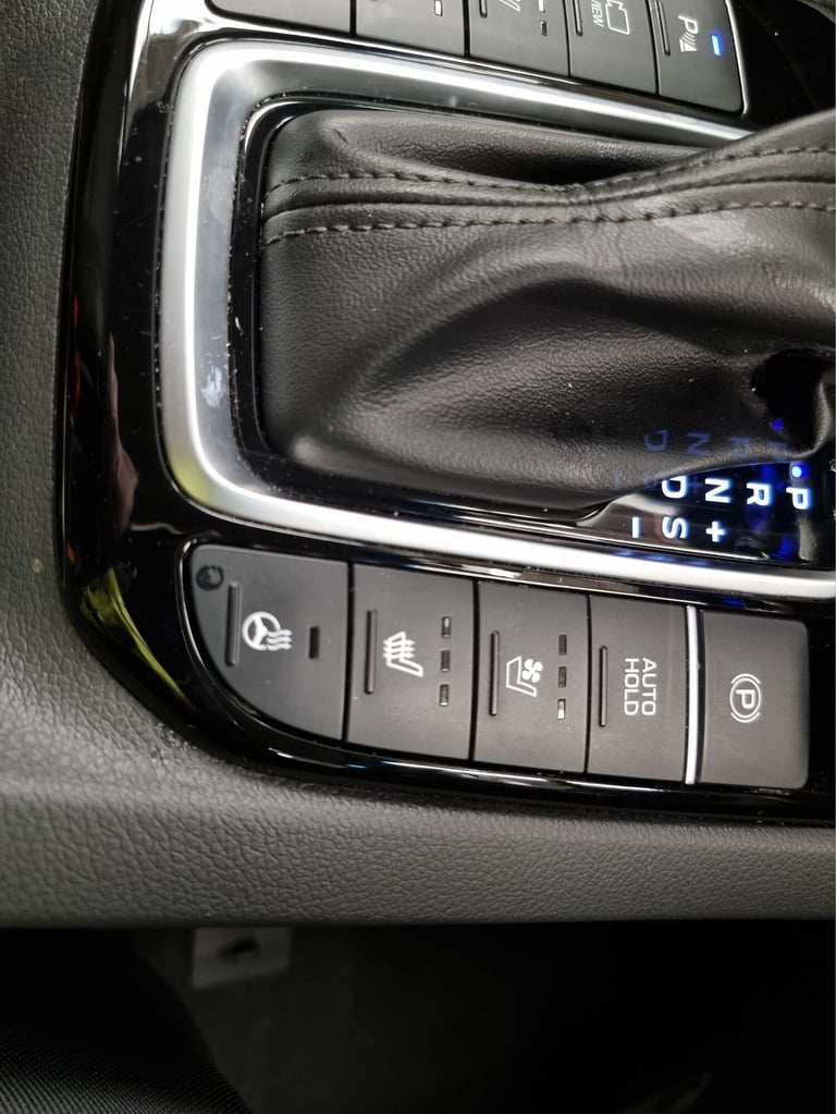 2020 Hyundai IONIQ 1.6 GDi Plug-in Hybrid Premium SE 5dr DCT HATCHBACK PETROL/ELECTRIC Automatic