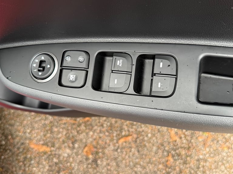 2019 Hyundai i10 1.2 Premium SE 5dr Auto Hatchback Petrol Automatic