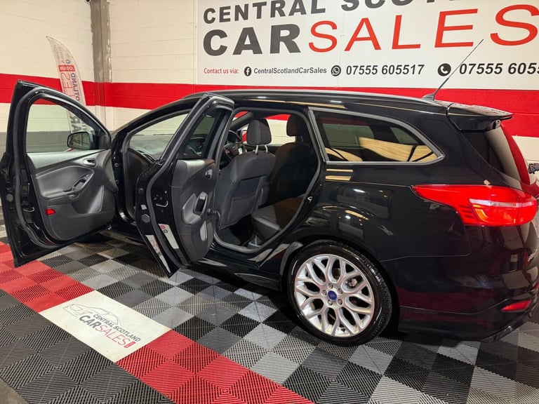 2017 Ford Focus 1.0T EcoBoost ST-Line Euro 6 (s/s) 5dr ESTATE Petrol Manual