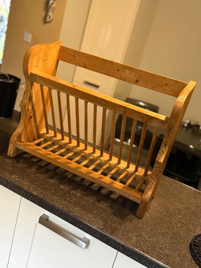 image for **FREE**  Pine Plate Rack