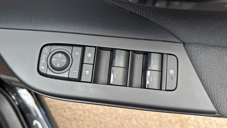 2024 Toyota C-HR 2.0 PHEV Design 5dr CVT Hatchback Hatchback Hybrid Automatic