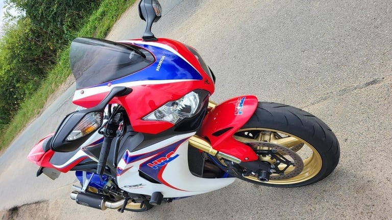 2011 11 HONDA CBR 1000 RR-A FIREBLADE CBR1000RR HRC COLOURS 12k MILES CBR1000