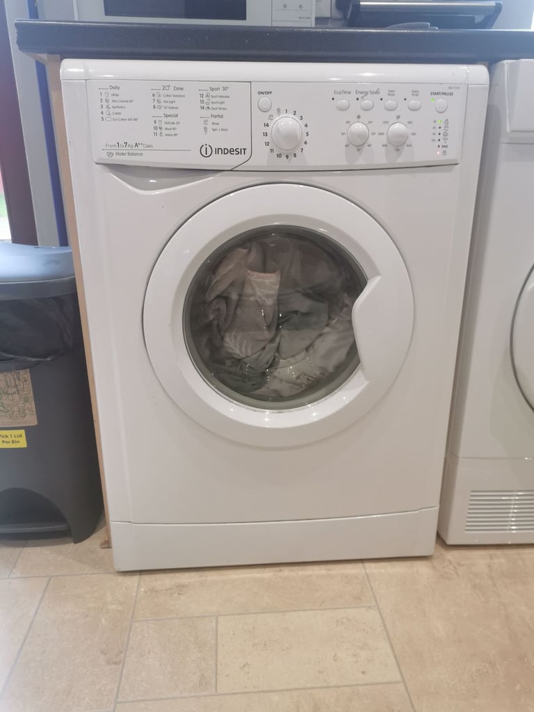 image for Indesit Washing Machine, 1400 Spin, 7kg Excellent working condition.
