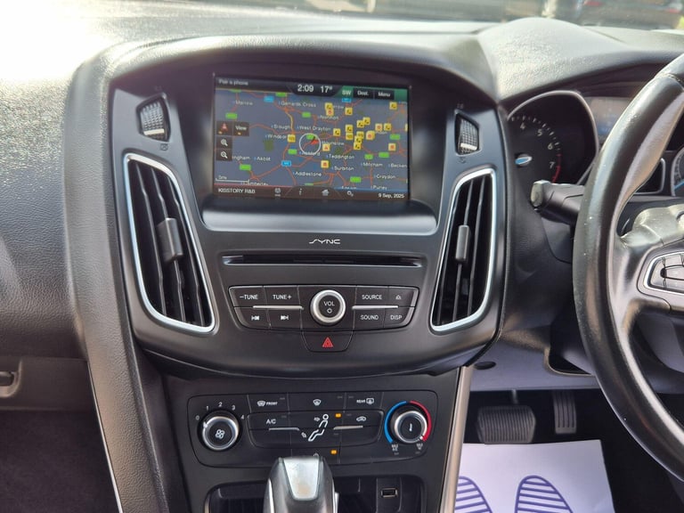 2015 Ford Focus 1.6 Zetec Powershift Euro 6 5dr HATCHBACK Petrol Automatic