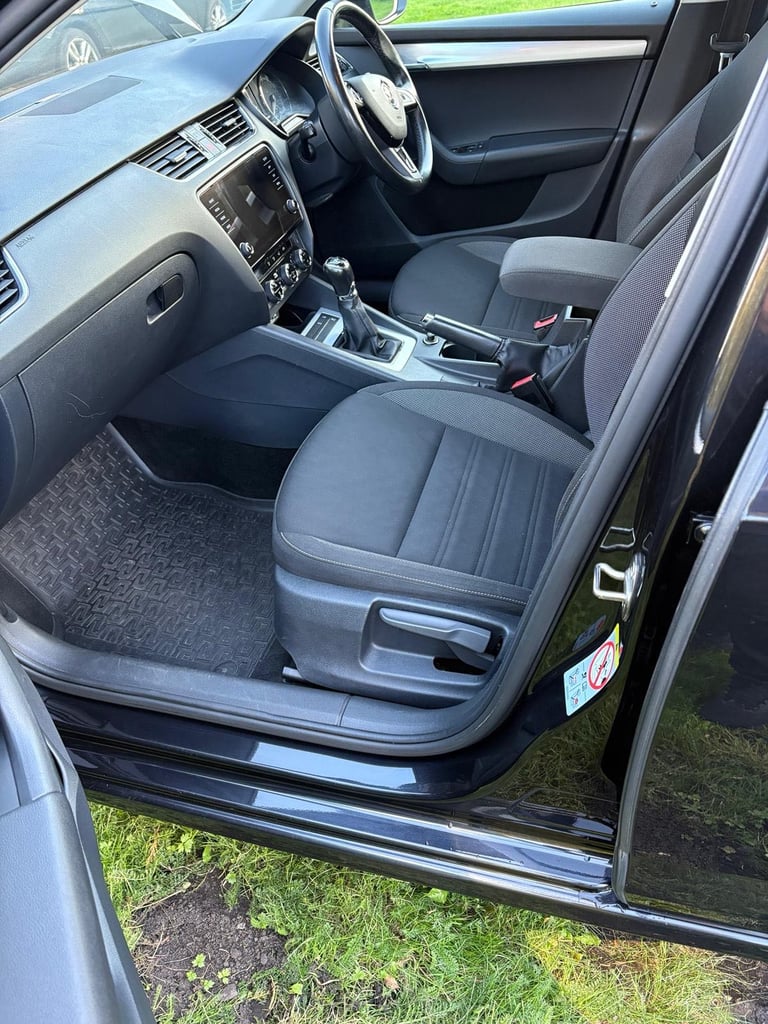 Skoda, OCTAVIA, Hatchback, 2019, Manual, 1598 (cc), 5 doors