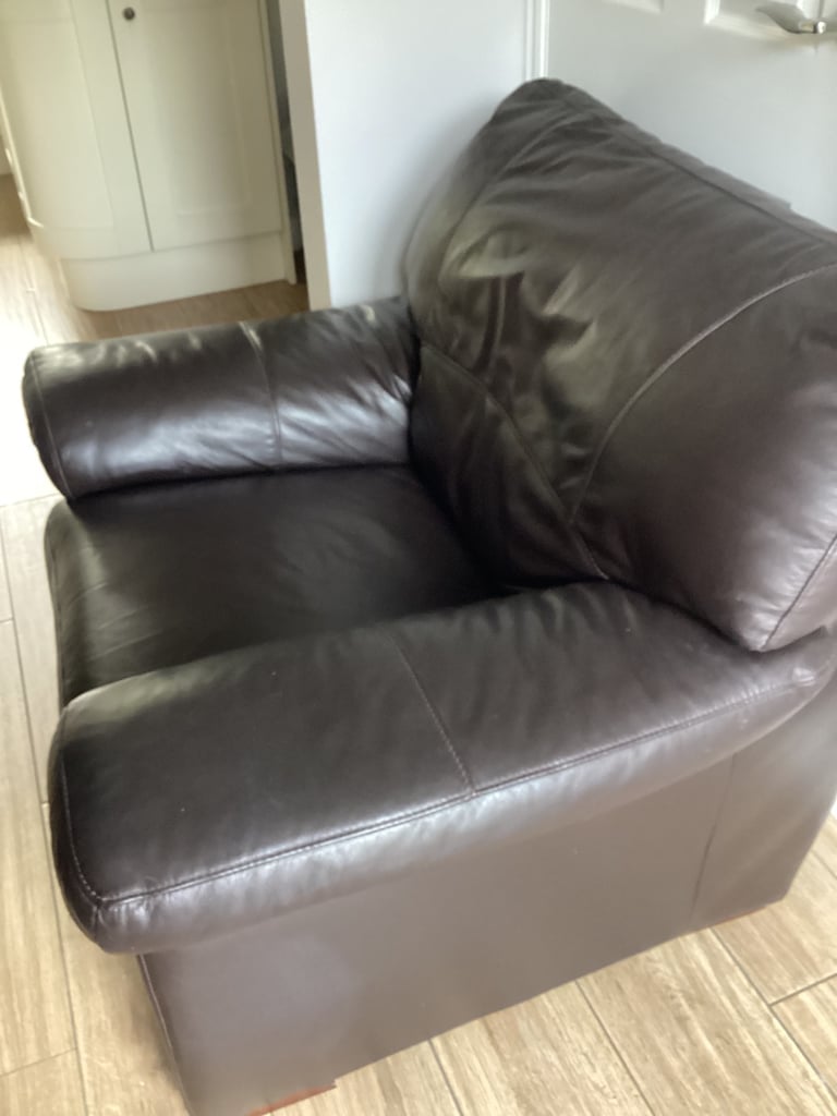 Leather armchair 