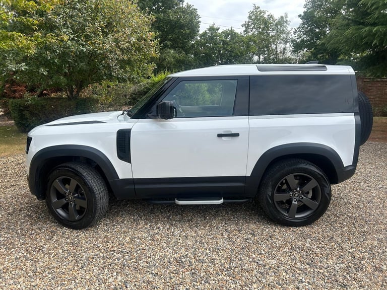LAND ROVER DEFENDER 90 3.0 D200 MHEV 2021