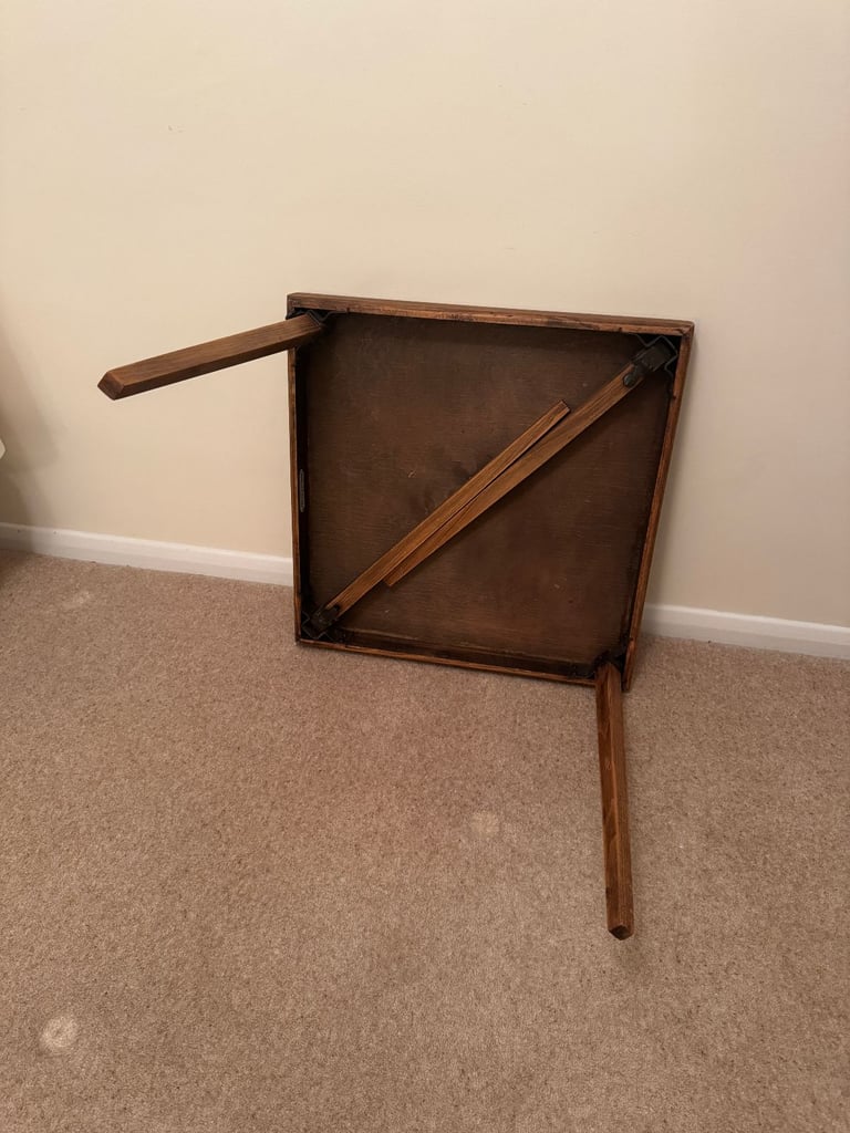 Genuine Vono antique 1930's folding bridge / card table with locking legs in superb condition