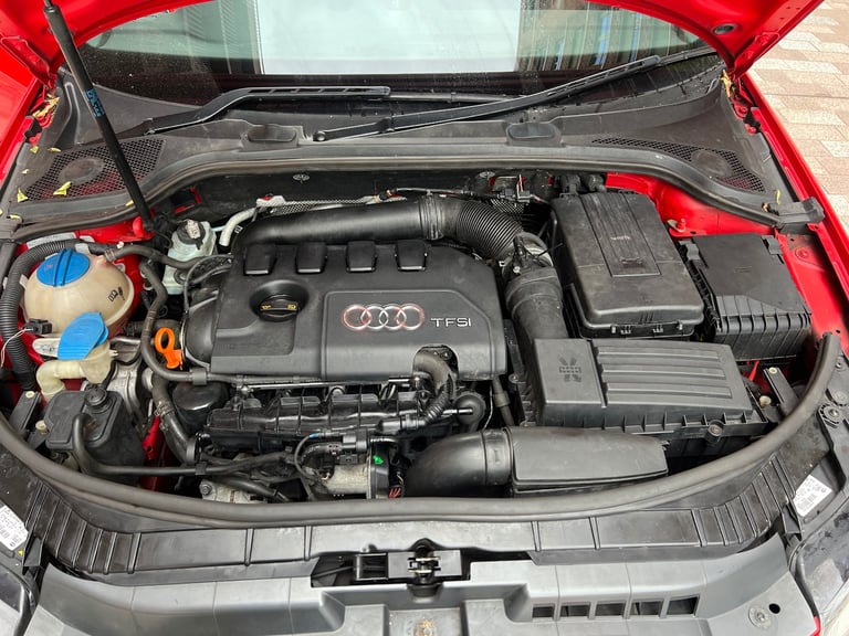 Audi A3 ) 2.0 TFSI S line S Tronic quattro