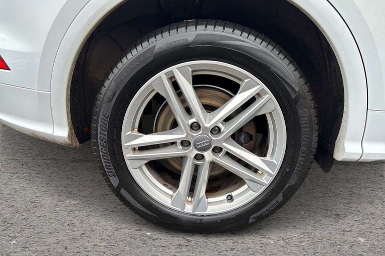  Audi Q5 40 TDI Quattro S Line 5dr S Tronic SUV Diesel Automatic