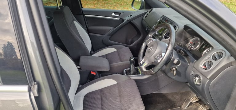 Volkswagen, TIGUAN, Estate, 2015, Manual, 1968 (cc), 5 doors