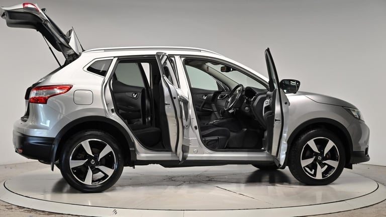 2015 Nissan Qashqai 1.6 dCi n-tec+ XTRON 2WD Euro 6 (s/s) 5dr HATCHBACK Diesel Automatic