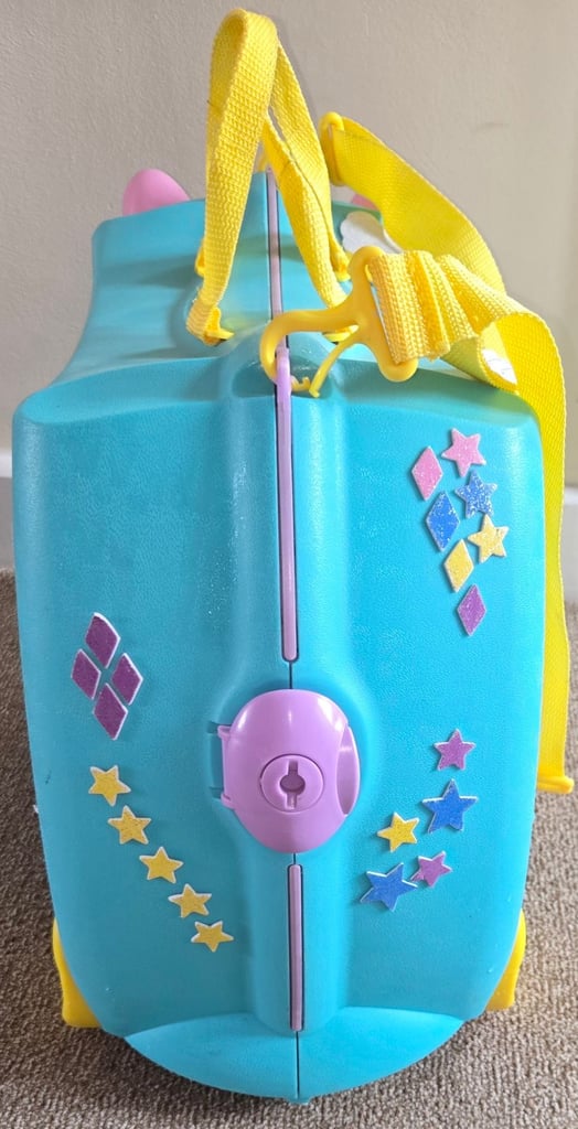 Trunki una the unicorn kids ride on pull along suitcase hand luggage on wheels with strap and key