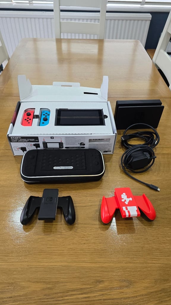 Nintendo Switch (Original Model) – Complete Bundle, Boxed + Extras