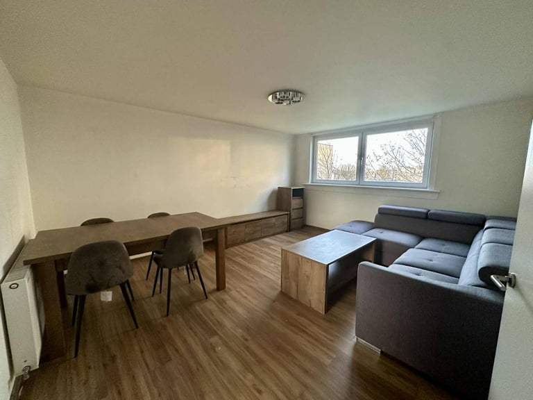 Partly Furnished 3-Bed Flat – Great Location