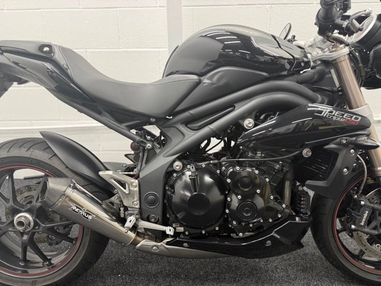 Triumph Speed Triple 1050 ** Nice Condition - 1 Owner - Warranty **