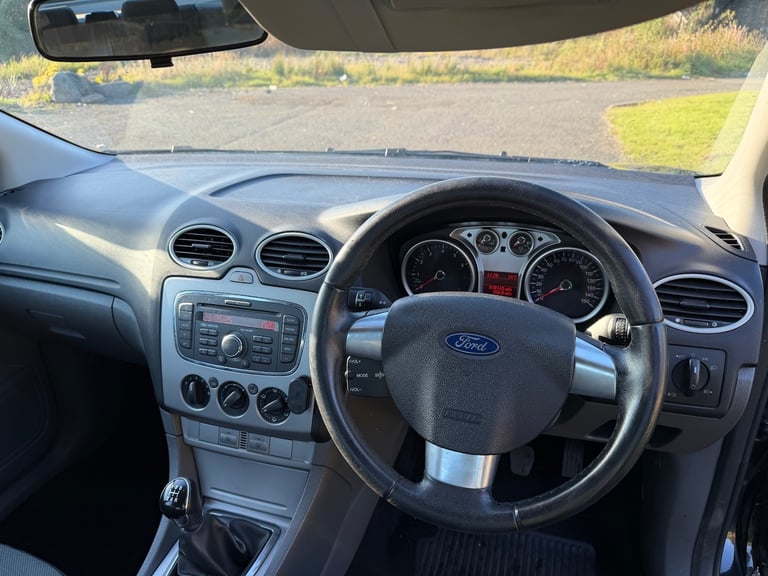 2010 Ford Focus 1.6 Zetec 5dr HATCHBACK Petrol Manual