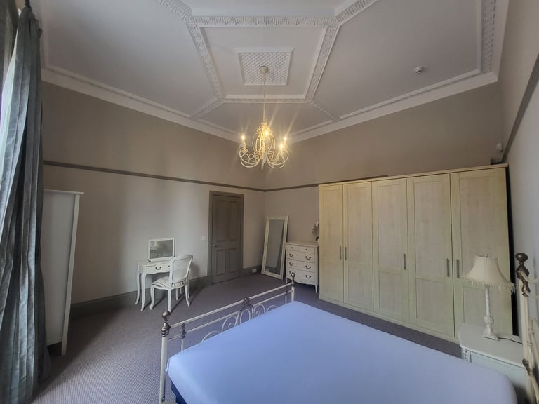 Fully Furnished, very spacious, Elegant 1 Bedroom Flat