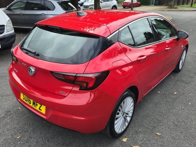  Vauxhall Astra 1.6 CDTi BlueInjection Elite Nav Euro 6 (s/s) 5dr Diesel Manual