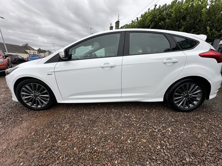FINANCE AVAILABLE 2017 FORD FOCUS 1.0 T EcoBoost ST-Line Â