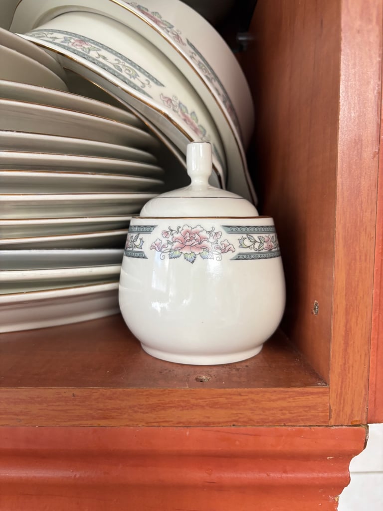 Dinner and tea set