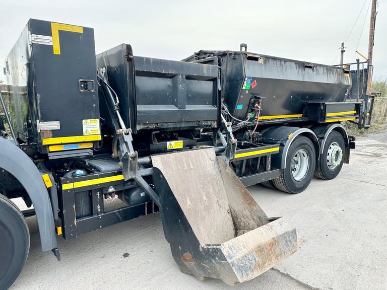 2016 MERCEDES AROCS TWIN TARMAC HOTBOX ECON WASTE BIN SELF LOADER 26 TON EURO-6 