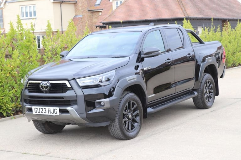 2023 Toyota Hilux 2.8 D-4D Invincible X Pickup Double Cab 4dr Diesel Auto 4WD Euro 6 (s/s) (2 PIC...