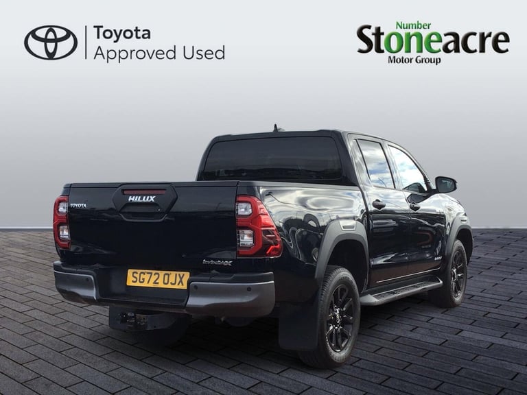 2022 Toyota Hilux 2.8 D-4D Invincible X Pickup Double Cab 4dr Diesel Auto 4WD Euro 6 (s/s) (2 PIC...