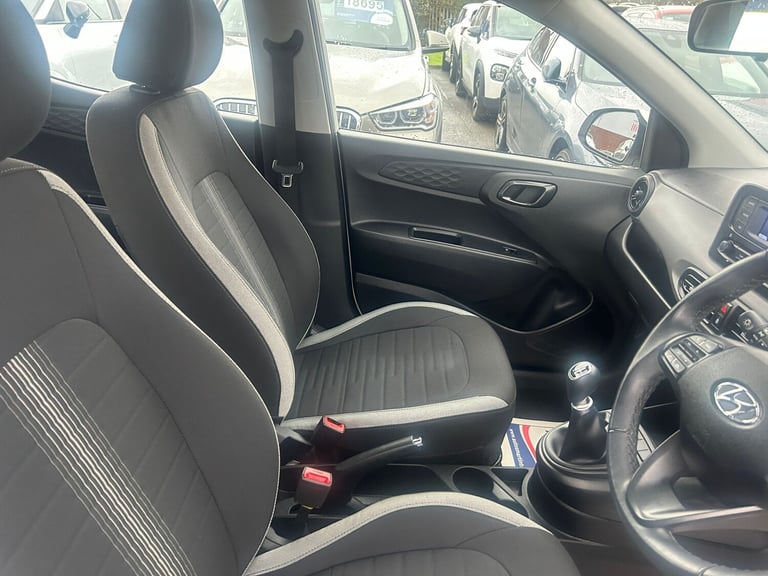 2012 Toyota Yaris 1.33 VVT-i TR 5dr HATCHBACK Petrol Manual