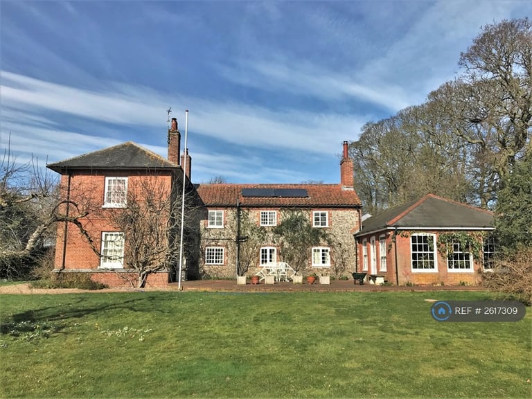 4 bedroom house in Cley Road, Holt, NR25 (4 bed) (#2617309)