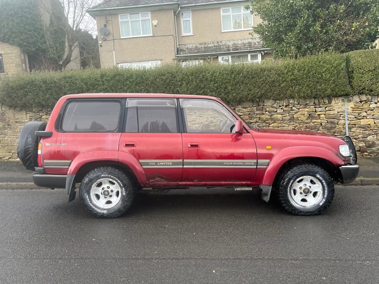TOYOTA LAND CRUISER AMAZON VX LIMITED 4.2TD AUTO 4X4 RED