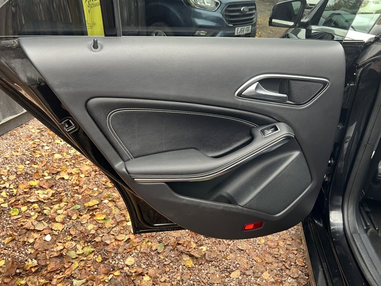 MERCEDES-BENZ CLA 2.1 CLA200 CDI Sport 2015