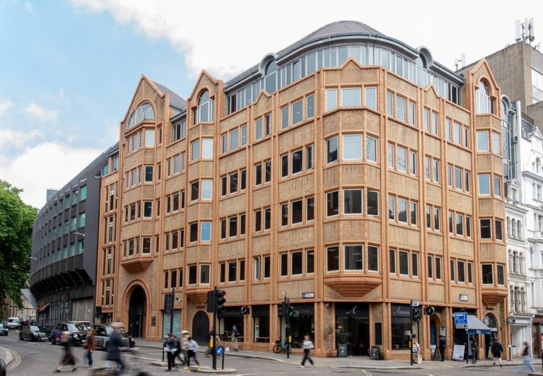 image for 4 to 500 Person Private Office Suites to rent in *Fleet Street*, Central London EC4A