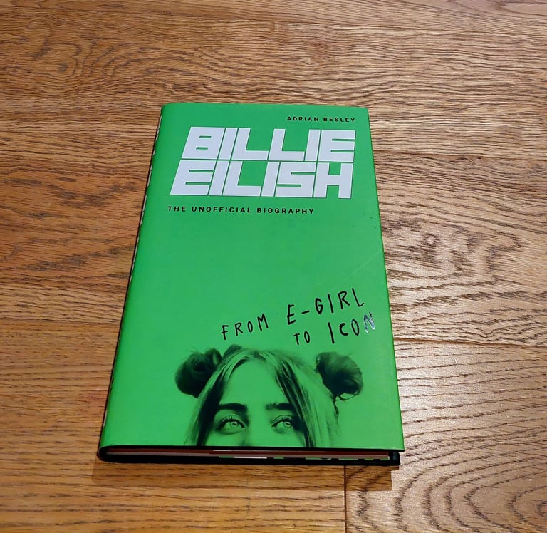 🎶 Huge MUSIC Bundle of 30+ Books, CDs, T-Shirt & Poster (NEW Books perfect for Christmas)