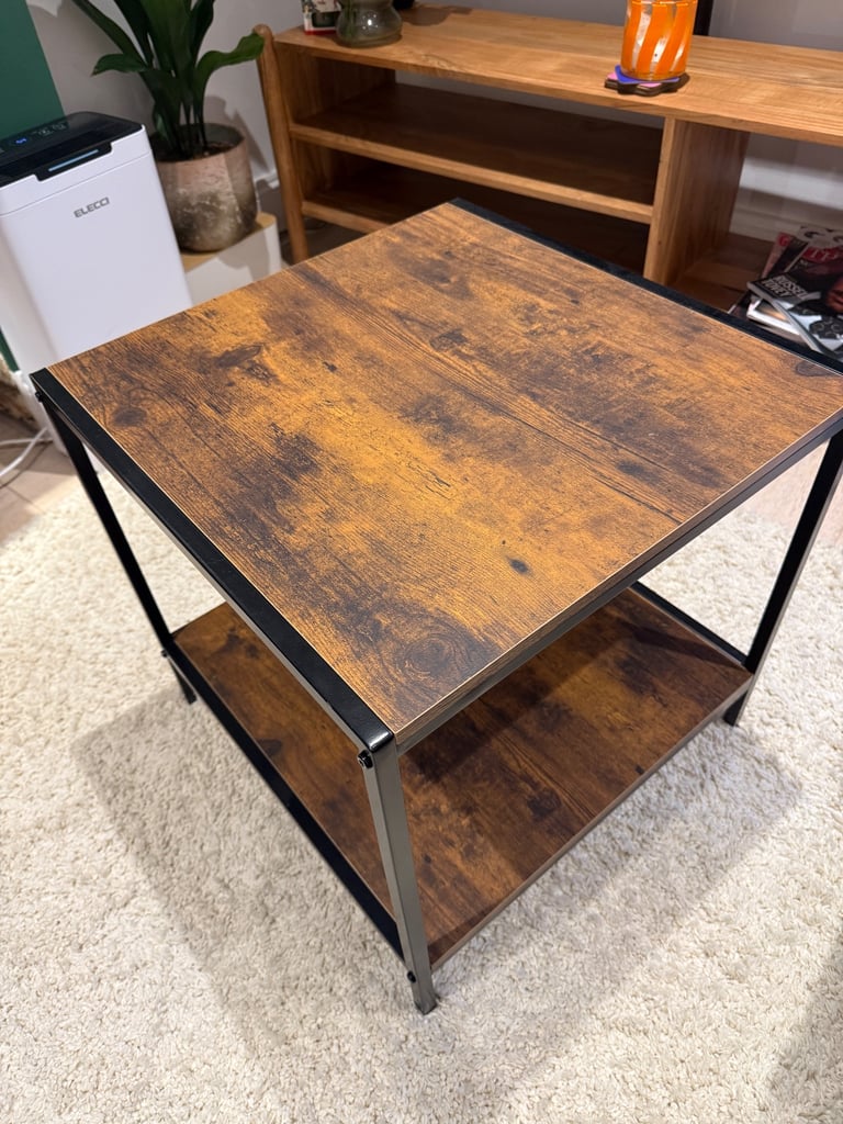 Coffee table / end table 