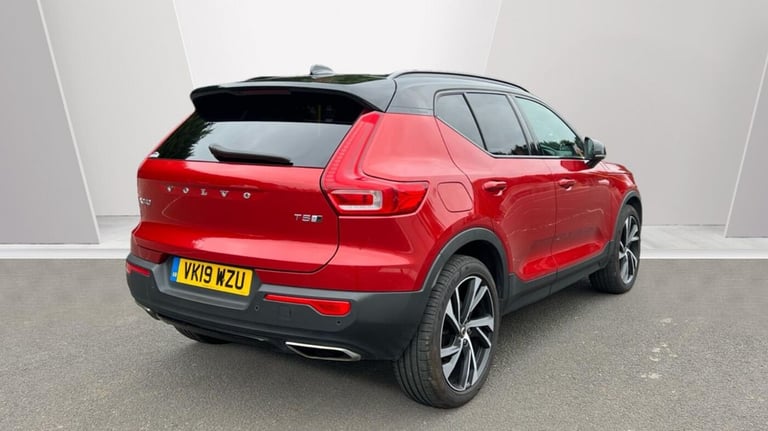 2019 Volvo XC40 2.0 T5 R DESIGN Pro 5dr AWD Geartronic SUV Petrol Automatic