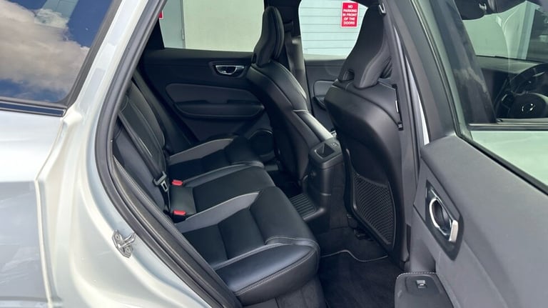 2020 Volvo XC60 Recharge R-Design, T6 AWD plug-in hybrid Estate Petrol Parallel PHEV Automatic