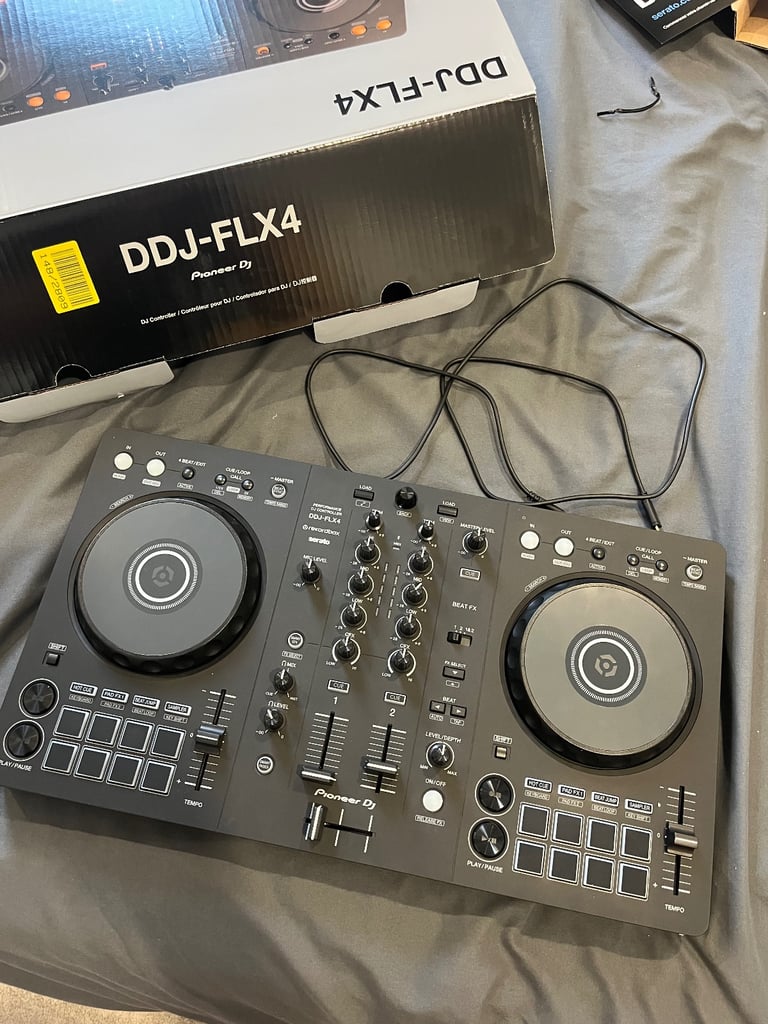 Pioneer DDJ FLX4 - Brand New Condition 