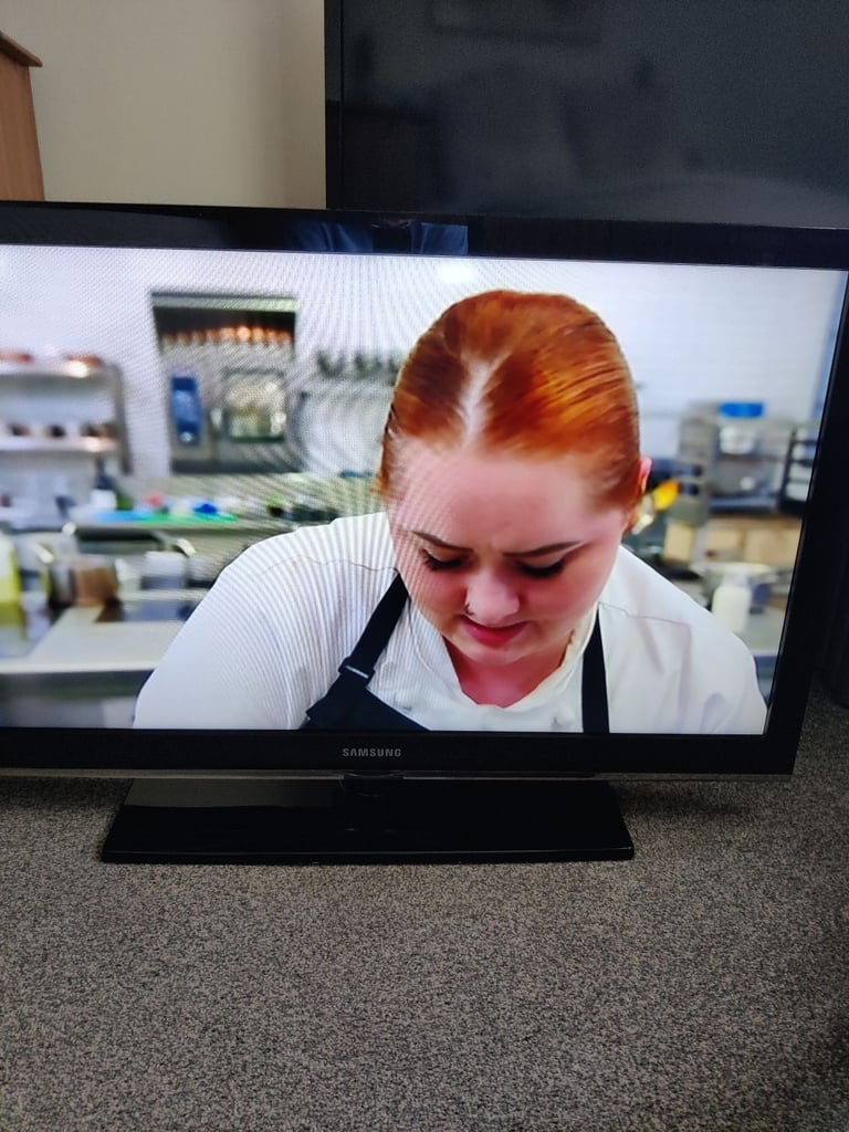 image for Samsung 40 inch TV 